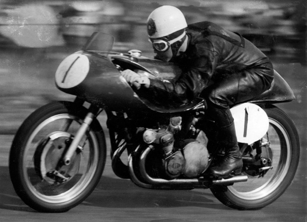Geoff Duke in action on the Gilera 500
